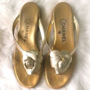 Chanel Gold Camellia Thong Sandals Women's Size 7.5